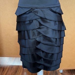 Twenty One tulip-layered satin knee length skirt (Size Small)